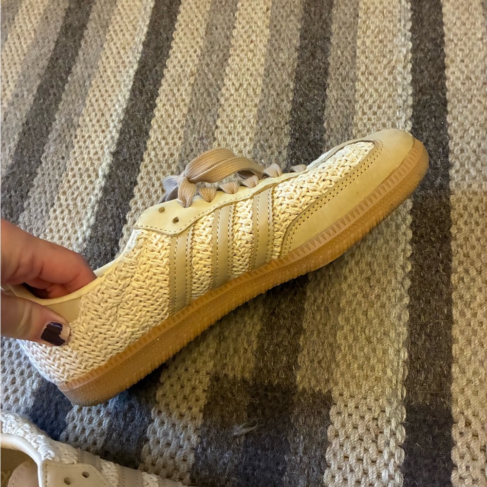 Adidas Women's SAMBA OG SHOES Sneakers Size US 7.5 Crochet Beige - Picture 5 of 11